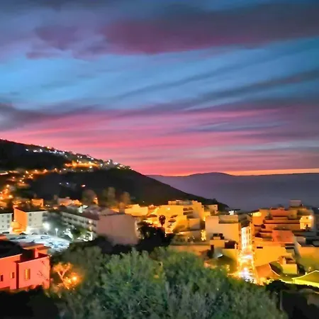Terraza, Centrico Pueblo + Aparcamiento Cerca *
